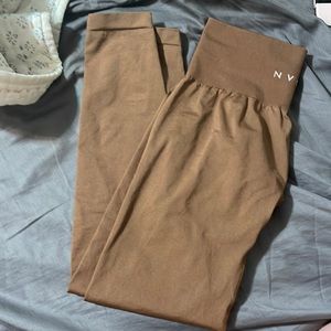 New NVGTN leggings